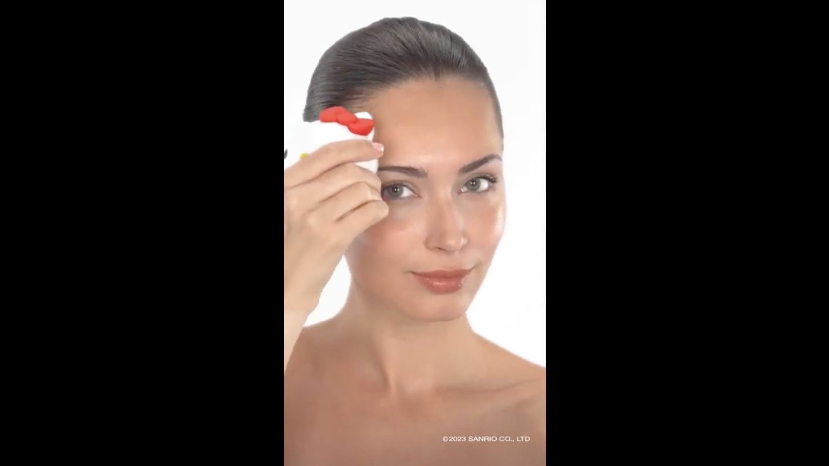 How to use GESKE x Hello Kitty Sonic Facial Brush 4 in 1