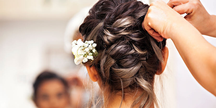 How to make it as a wedding hair stylist