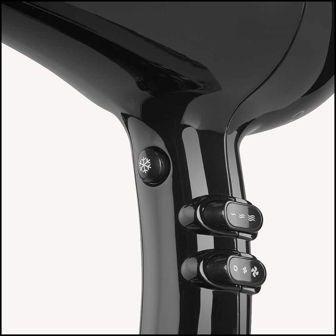 Proxelli Duro Hair Dryer close-up image Proxelli Duro Hair Dryer close-up image